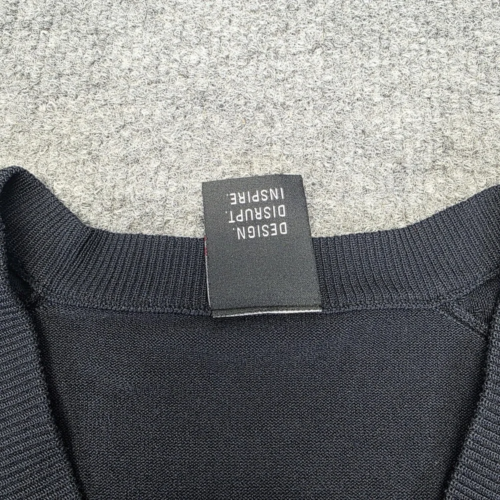 Oakley Sweater Men's Tailored Fit V-Neck‎ Pullover Long Sleeve Black Large Golf